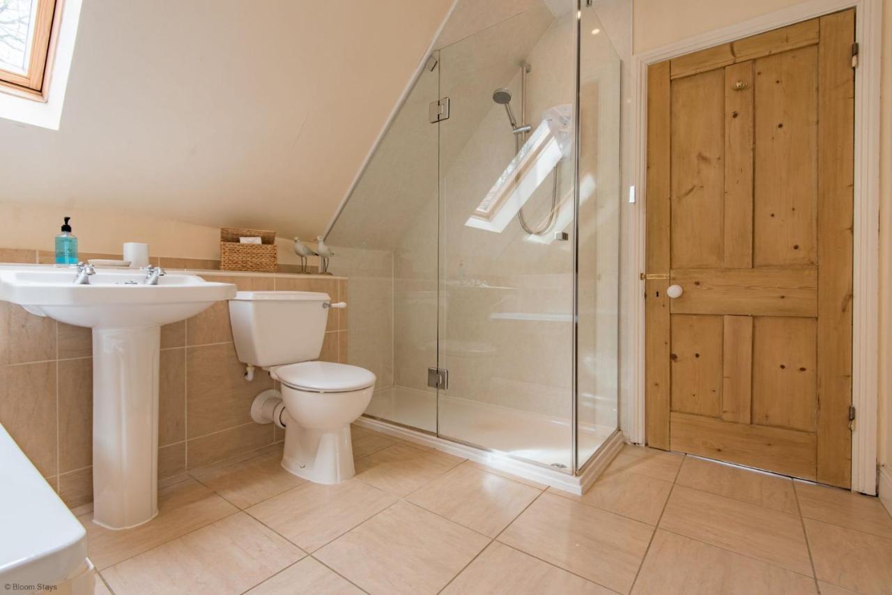 Hockley House By Bloom Stays โฟล์กสตัน ภายนอก รูปภาพ